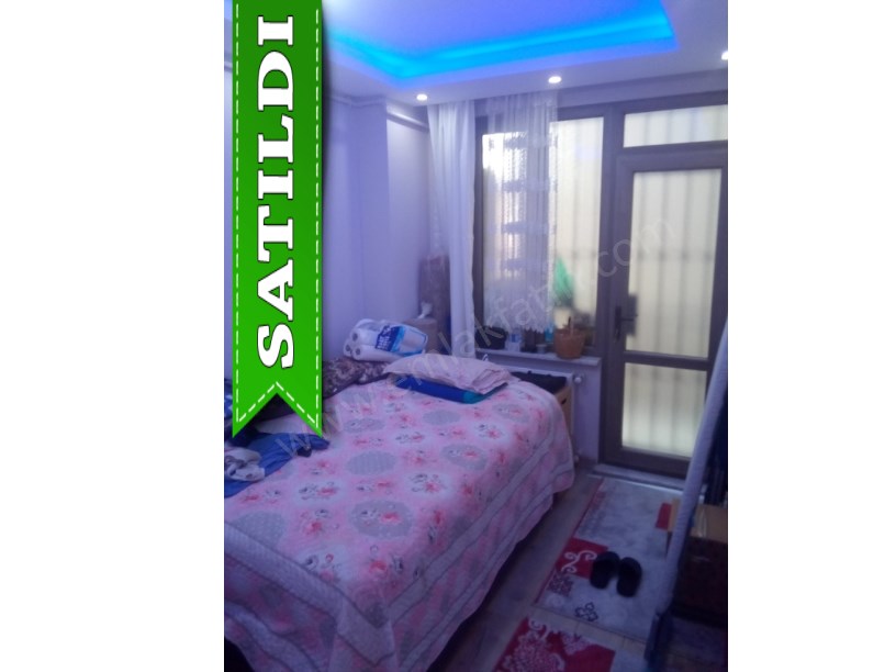 KOCAMUSTAFAPAŞA CAMBAZİYE MEKTEBİ SK SATILIK DAİRE YÜKSEK GİRİŞ