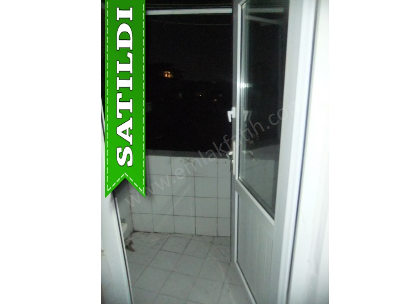 Kocamustafapaşa Hacıkadın Cad. Satılık Daire Kombili