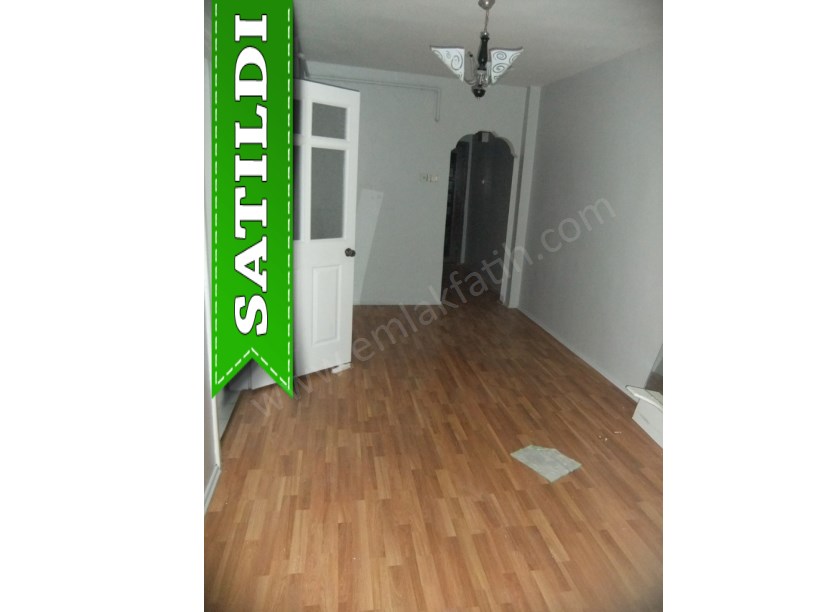 Kocamustafapaşa Hacıkadın Cad. Satılık Daire ( ESKİ PORTFÖY )