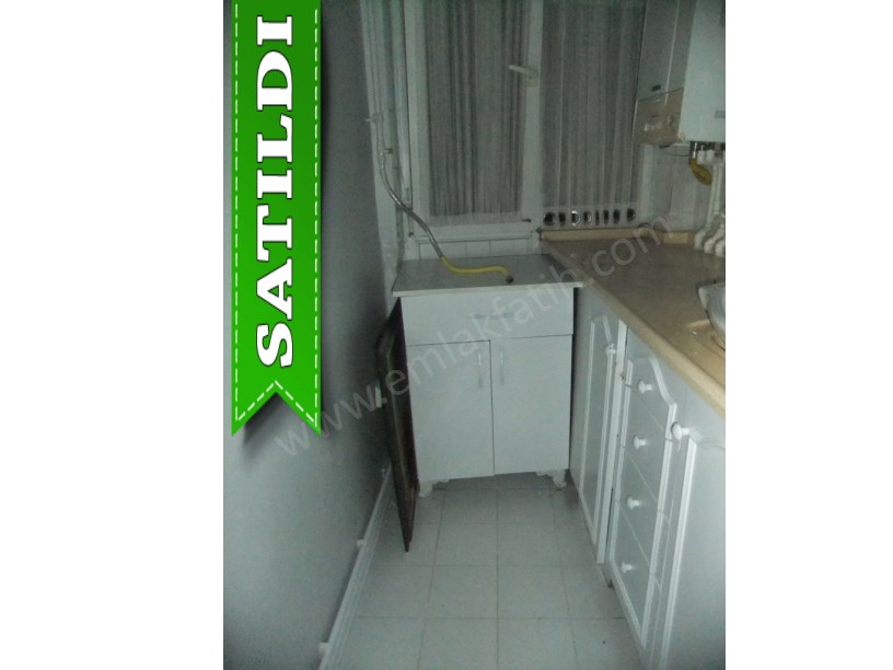 Kocamustafapaşa Hacıkadın Cad. Satılık Daire ( ESKİ PORTFÖY )