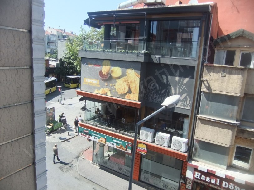 Kocamustafapaşa Cadde Üstü Satılık Daire Çift Cepheli Kombili