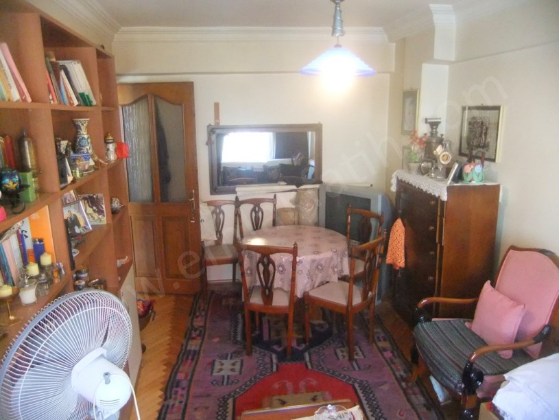 Kocamustafapaşa Cadde Üstü Satılık Daire Çift Cepheli Kombili