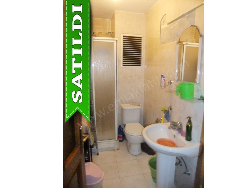 Kocamustafapaşa Cadde Üstü Satılık Daire ( ESKİ PORTFÖY )