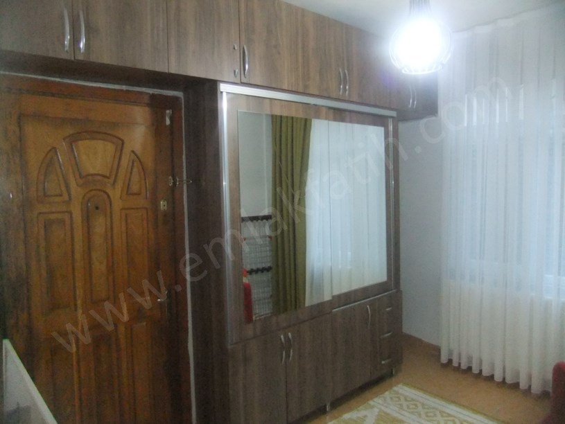 Kocamustafapaşa Şırlağan Sk. Satılık Daire Çift Cepheli Kombili