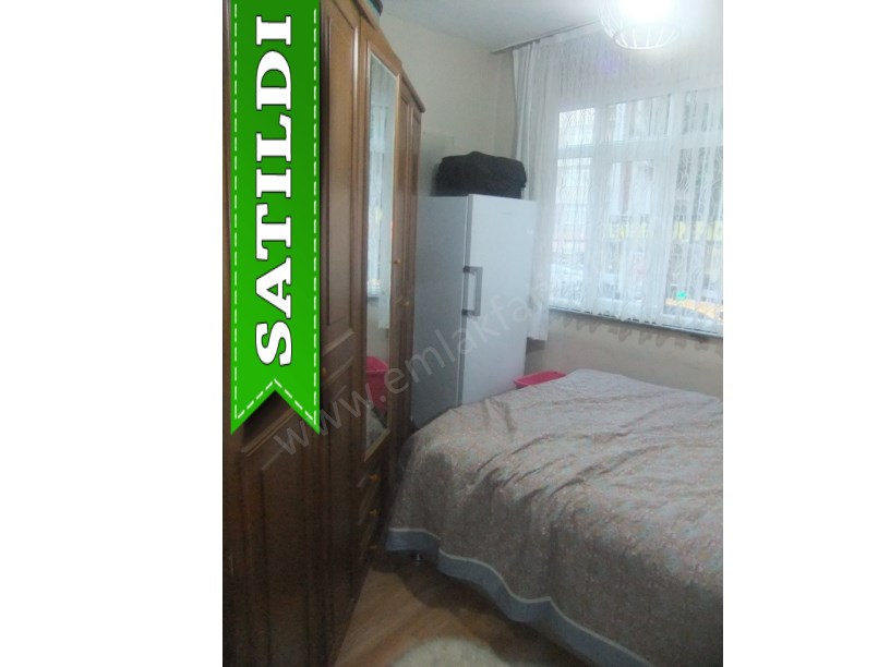 Kocamustafapaşa Şırlağan Sk. Satılık Daire Çift Cepheli Kombili