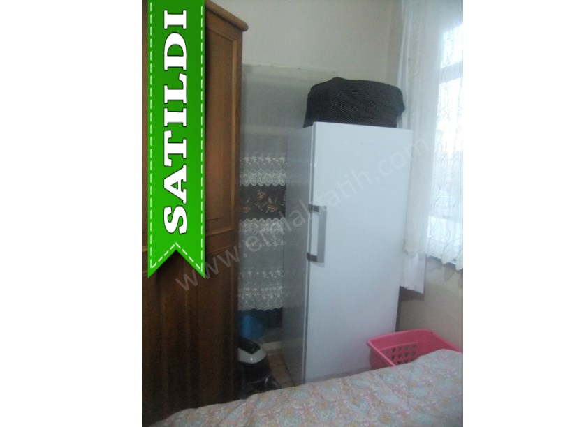 Kocamustafapaşa Şırlağan Sk. Satılık Daire Çift Cepheli Kombili