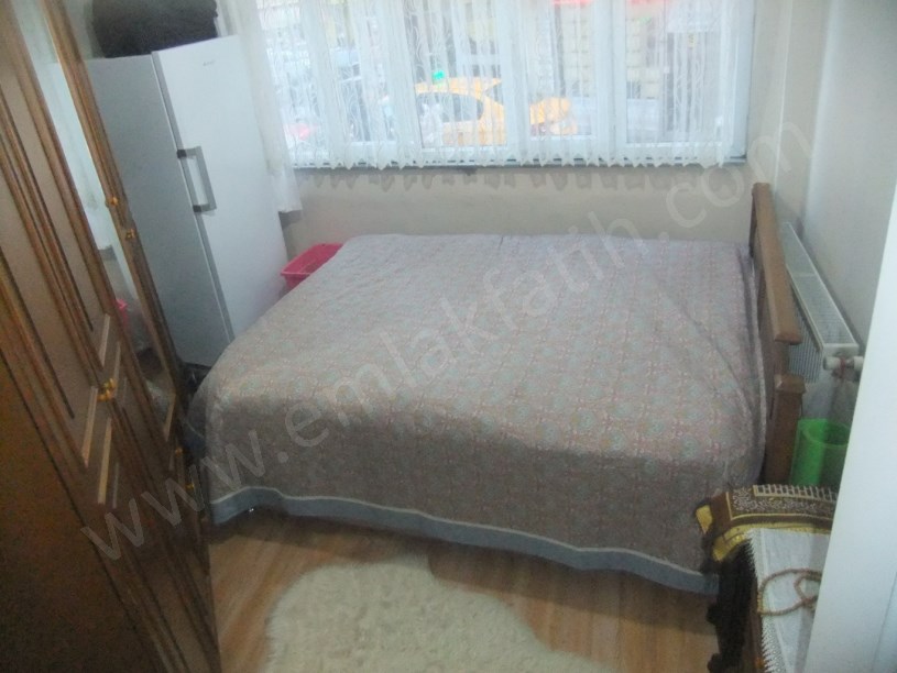 Kocamustafapaşa Şırlağan Sk. Satılık Daire ( ESKİ PORTFÖY )