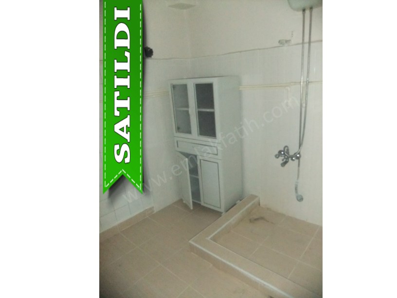 Kocamustafapaşa Kemancı Sitesi Satılık Daire ( ESKİ PORTFÖY )