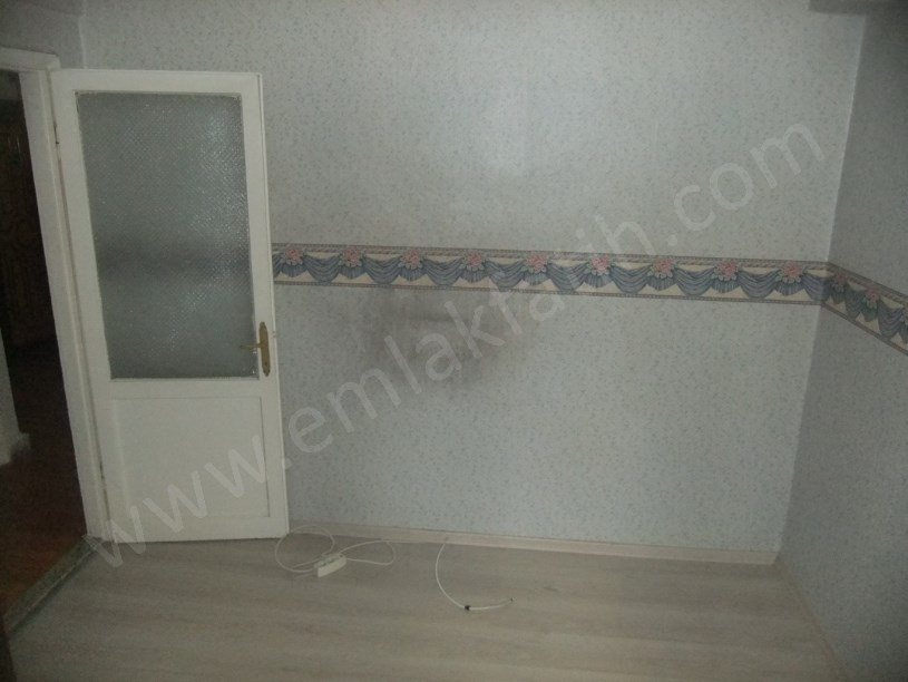 Kocamustafapaşa Kemancı Sitesi Satılık Daire ( ESKİ PORTFÖY )