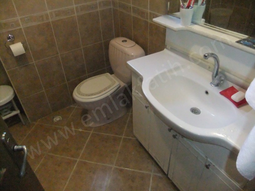 Kocamustafapaşa Melikşah Sk. Satılık Daire ( ESKİ PORTFÖY )