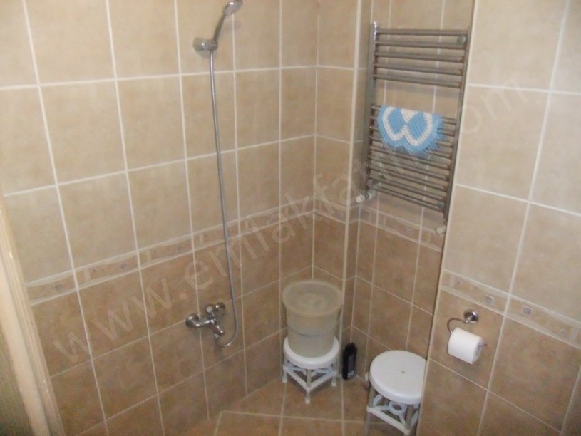 Kocamustafapaşa Melikşah Sk. Satılık Daire Çift Cepheli Kombili