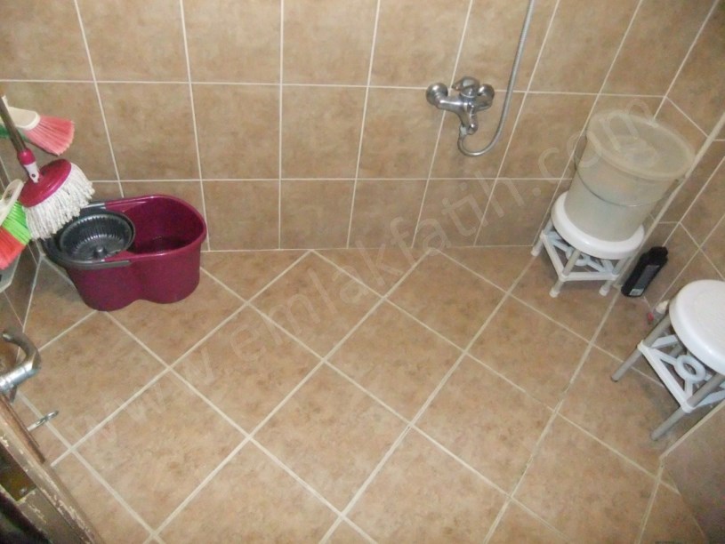 Kocamustafapaşa Melikşah Sk. Satılık Daire Çift Cepheli Kombili