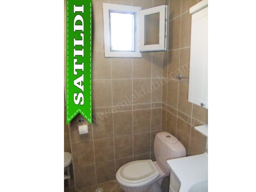 Kocamustafapaşa Melikşah Sk. Satılık Daire Çift Cepheli Kombili