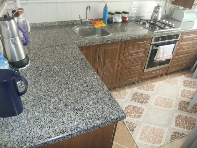 Kocamustafapaşa Melikşah Sk. Satılık Daire Çift Cepheli Kombili