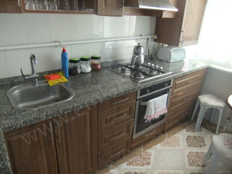 Kocamustafapaşa Melikşah Sk. Satılık Daire Çift Cepheli Kombili