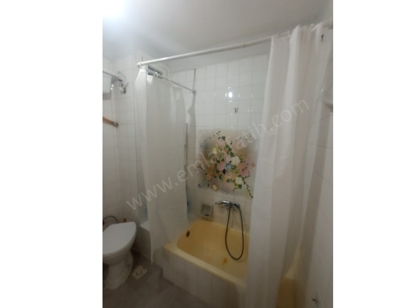 Kocamustafapaşa Kiralık Daire 3+1 Meydana Çok Yakın