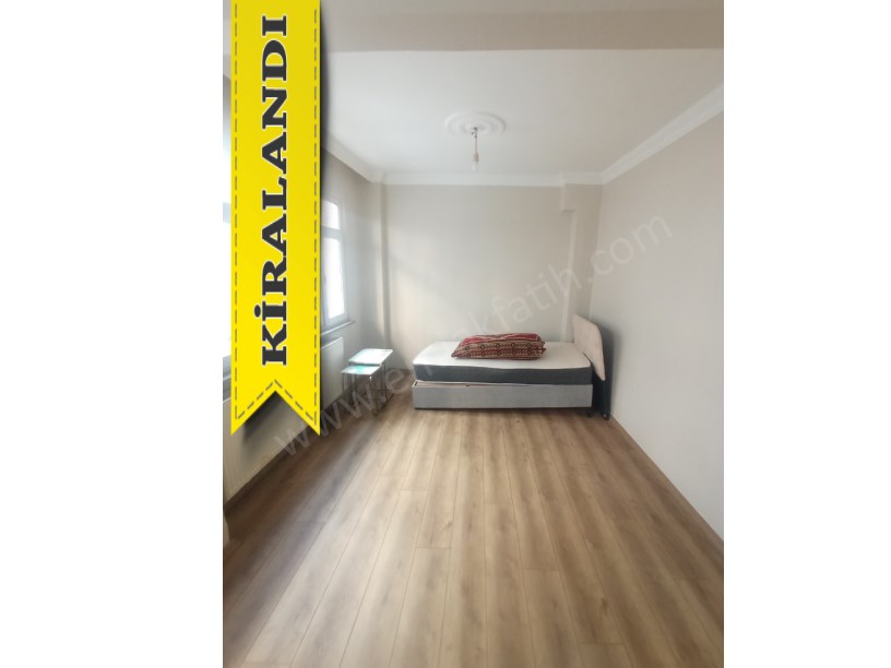 Kocamustafapaşa Milli Müdafaa Cad. Kiralık Daire 1+1  ( ESKİ PORTFÖY )
