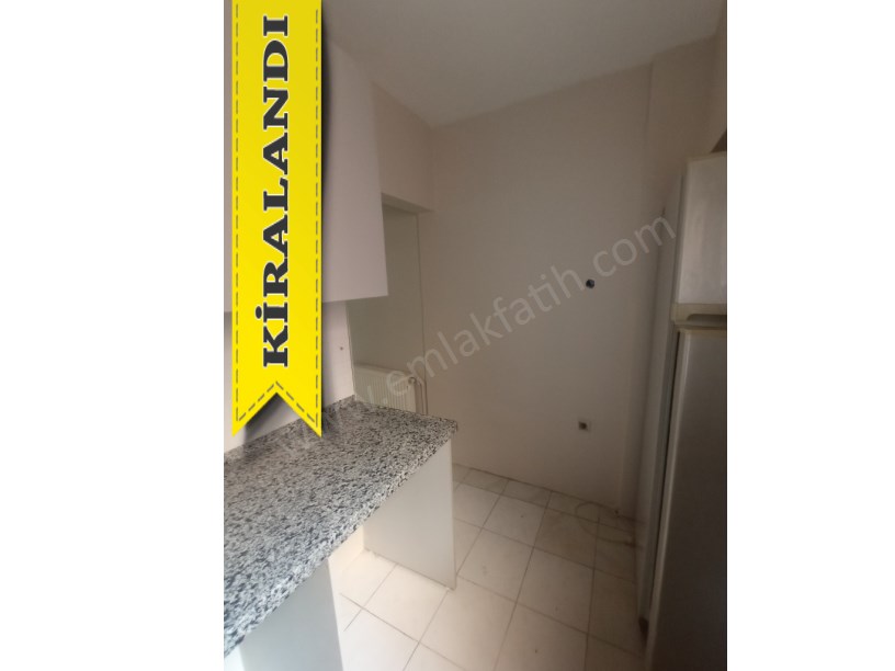 Kocamustafapaşa Milli Müdafaa Cad. Kiralık Daire 1+1  ( ESKİ PORTFÖY )