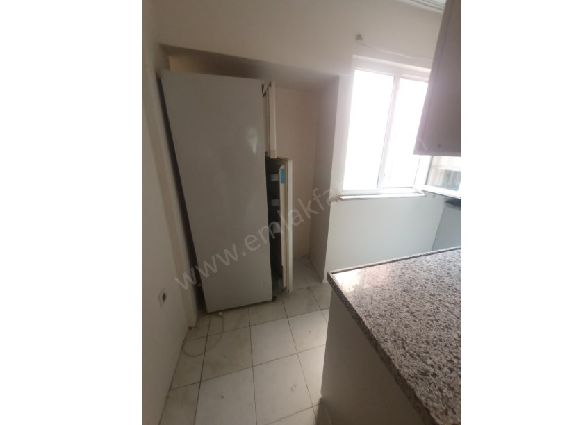 Kocamustafapaşa Milli Müdafaa Cad. Kiralık Daire 1+1 Temiz Çift Cepheli