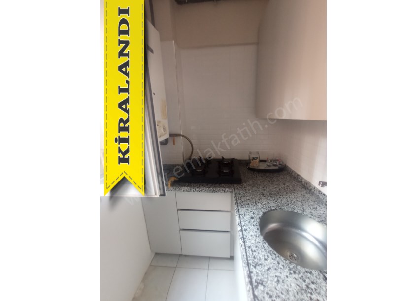 Kocamustafapaşa Milli Müdafaa Cad. Kiralık Daire 1+1 Temiz Çift Cepheli