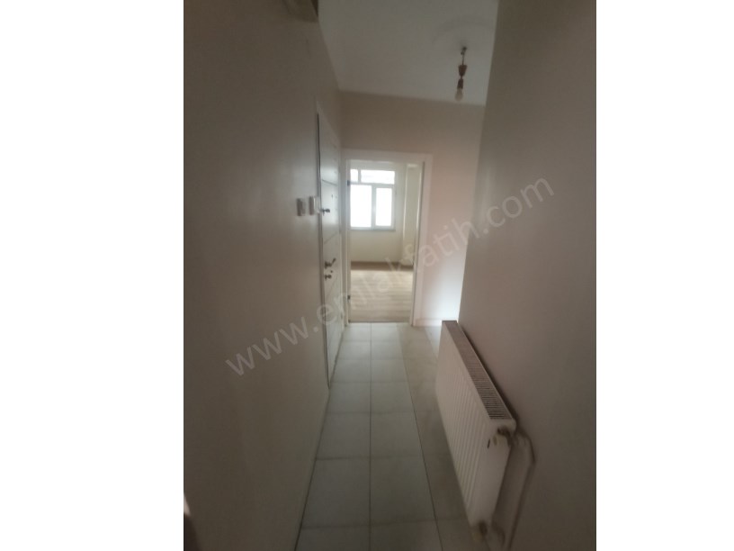 Kocamustafapaşa Milli Müdafaa Cad. Kiralık Daire 1+1 Temiz Çift Cepheli