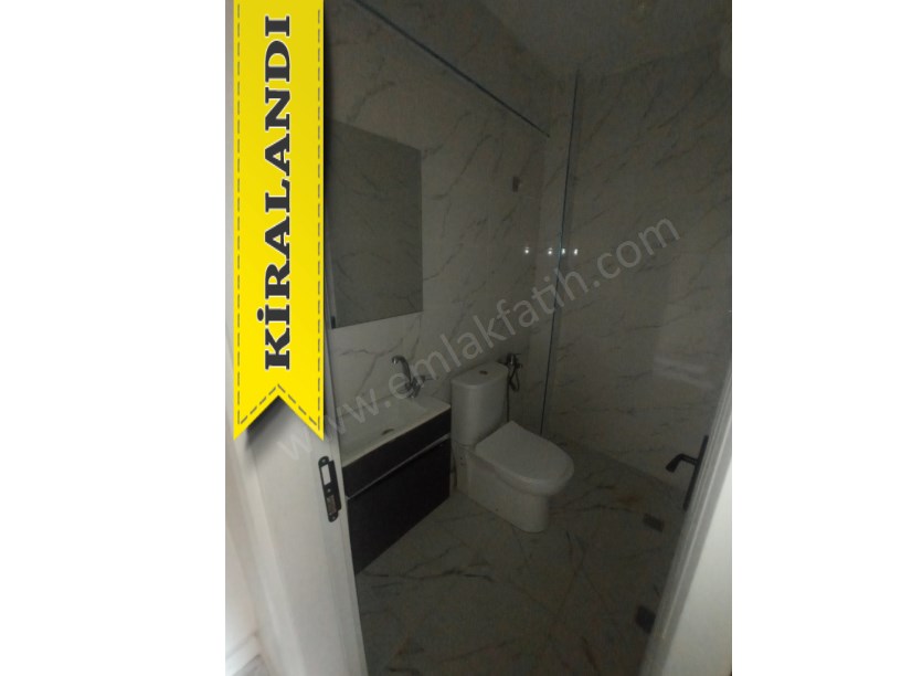 Kocamustafapaşa Milli Müdafaa Cad. Kiralık Daire 1+1 Temiz Çift Cepheli