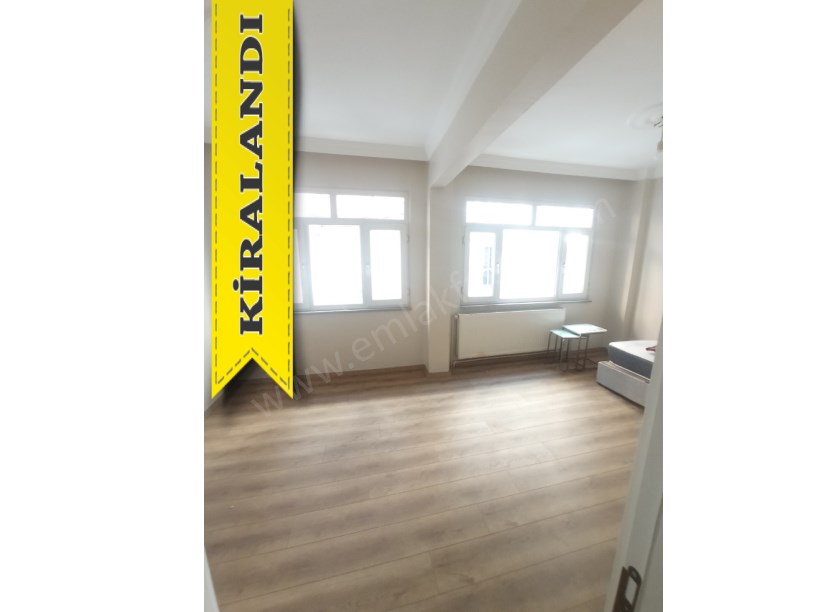 Kocamustafapaşa Milli Müdafaa Cad. Kiralık Daire 1+1  ( ESKİ PORTFÖY )