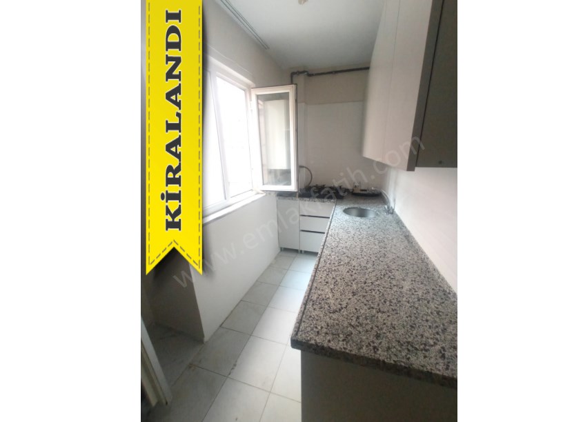 Kocamustafapaşa Milli Müdafaa Cad. Kiralık Daire 1+1 Temiz Çift Cepheli