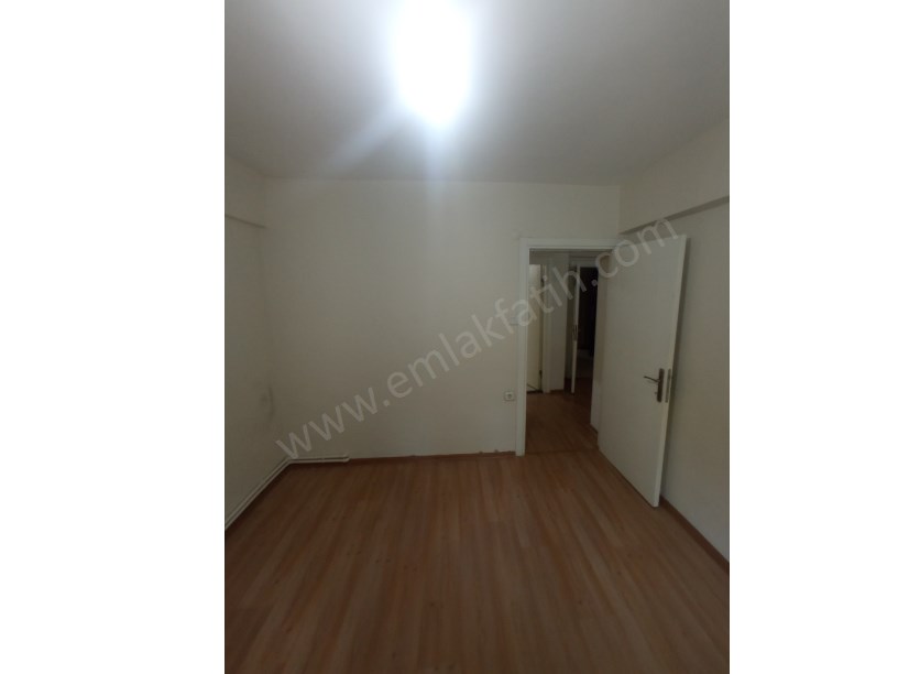 Yedikule Samancı Odaları Sk. Kiralık Daire 2+1 Temiz Büyük Bahçeli