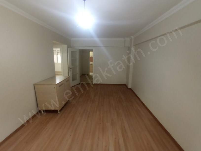 Yedikule Samancı Odaları Sk. Kiralık Daire 2+1 Temiz Büyük Bahçeli