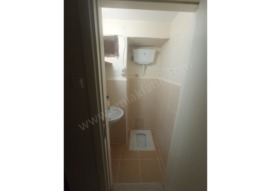 Yedikule Samancı Odaları Sk. Kiralık Daire 2+1 Temiz Büyük Bahçeli