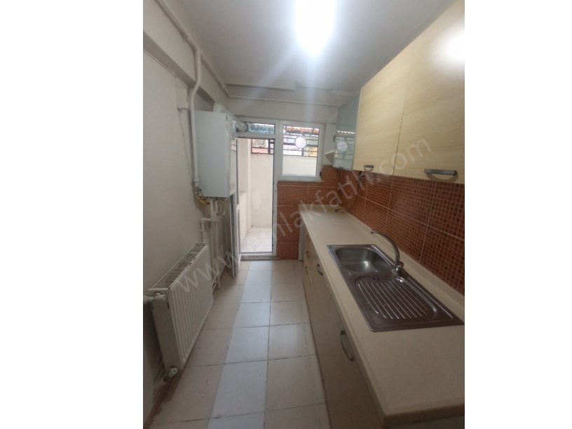 Yedikule Samancı Odaları Sk. Kiralık Daire 2+1 Temiz Büyük Bahçeli