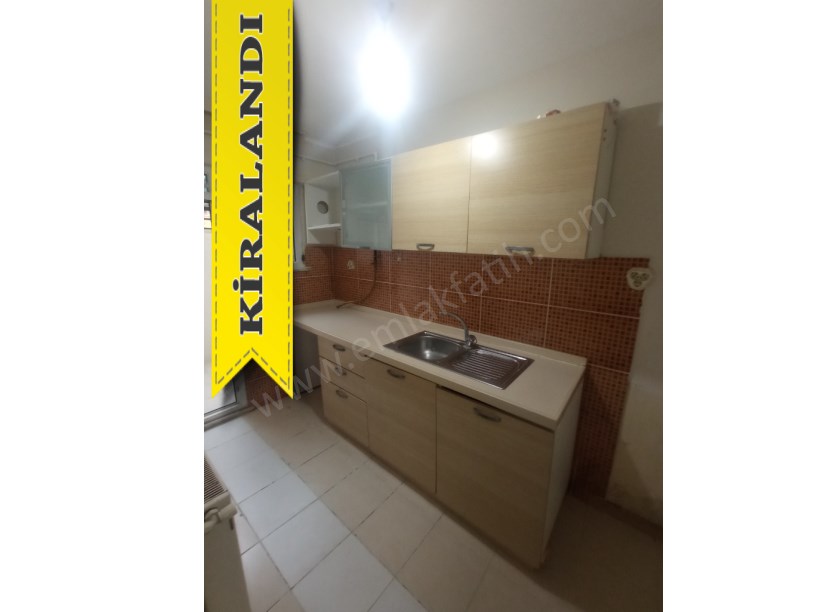 Yedikule Samancı Odaları Sk. Kiralık Daire 2+1 Temiz Büyük Bahçeli
