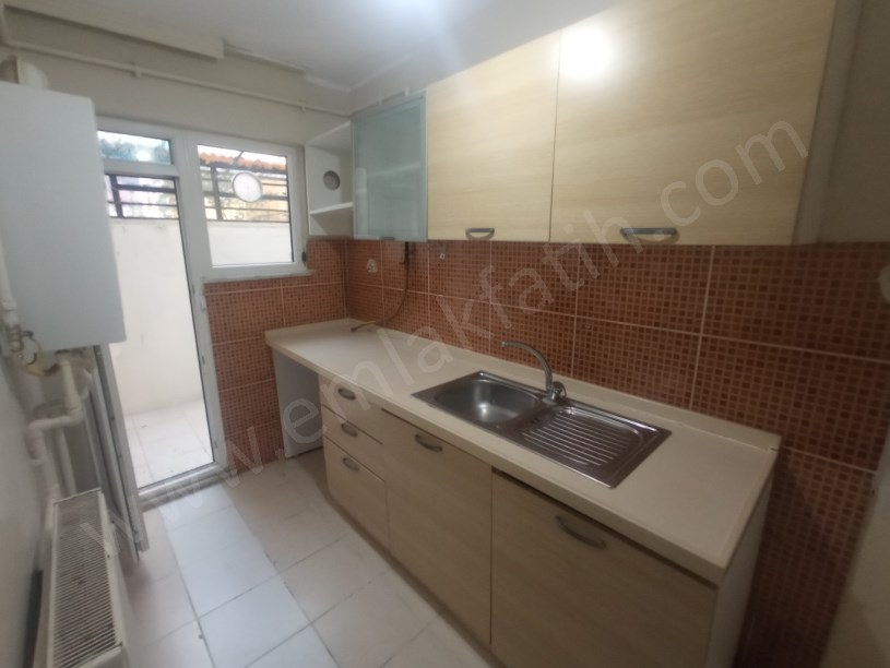 Yedikule Samancı Odaları Sk. Kiralık Daire 2+1  ( ESKİ PORTFÖY )
