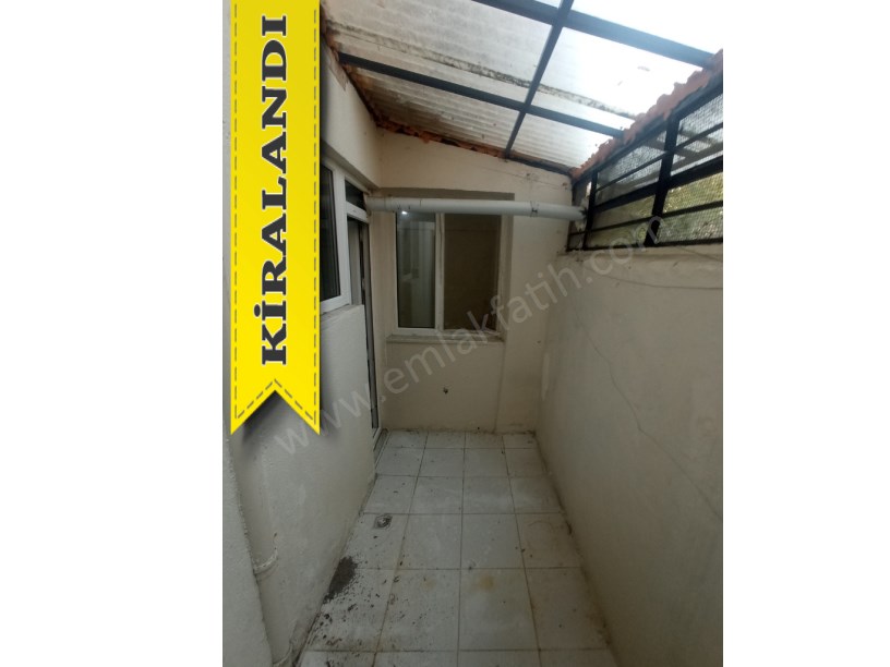 Yedikule Samancı Odaları Sk. Kiralık Daire 2+1 Temiz Büyük Bahçeli