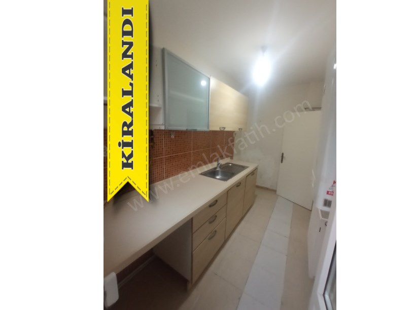 Yedikule Samancı Odaları Sk. Kiralık Daire 2+1  ( ESKİ PORTFÖY )