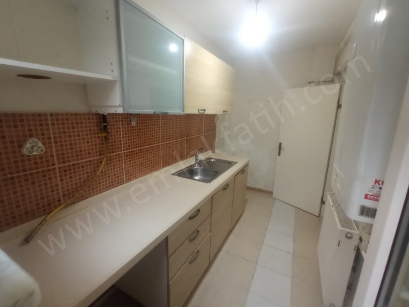 Yedikule Samancı Odaları Sk. Kiralık Daire 2+1  ( ESKİ PORTFÖY )