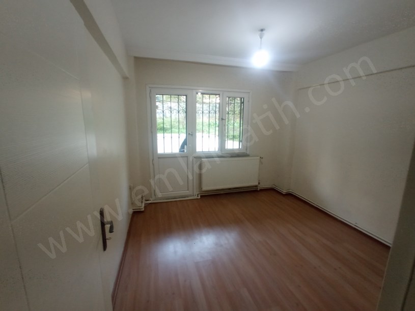 Yedikule Samancı Odaları Sk. Kiralık Daire 2+1  ( ESKİ PORTFÖY )