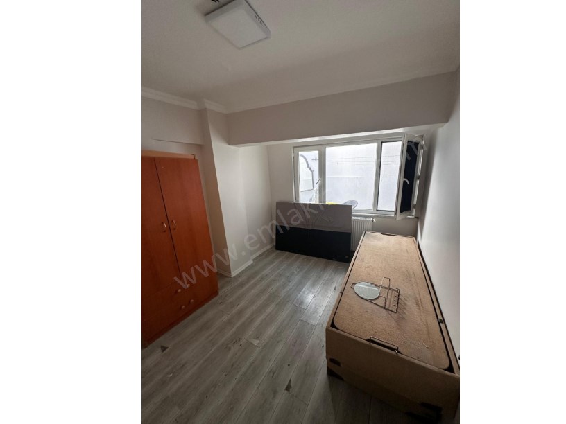 Yedikule Merhaba Cad KISMİ EŞYALI Kiralık Daire 1+1 Temiz Bahçeli