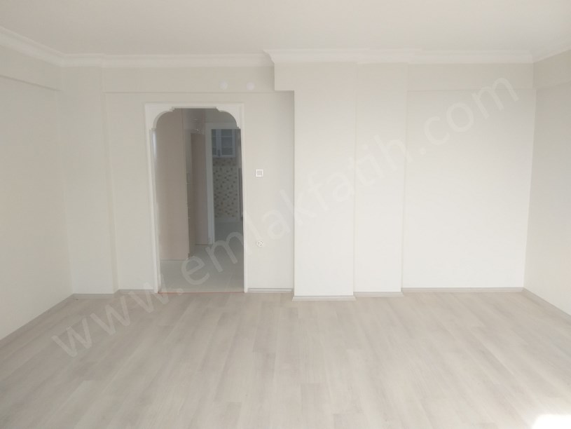 Kocamustafapaşa Müşir Süleyman Sk. Kiralık Daire 3+1 ( ESKİ PORTFÖY )