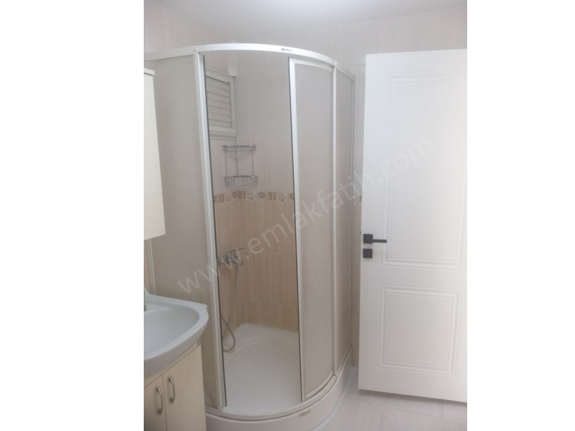 Kocamustafapaşa Müşir Süleyman Sk. Kiralık Daire 3+1 Deniz Manzaralı