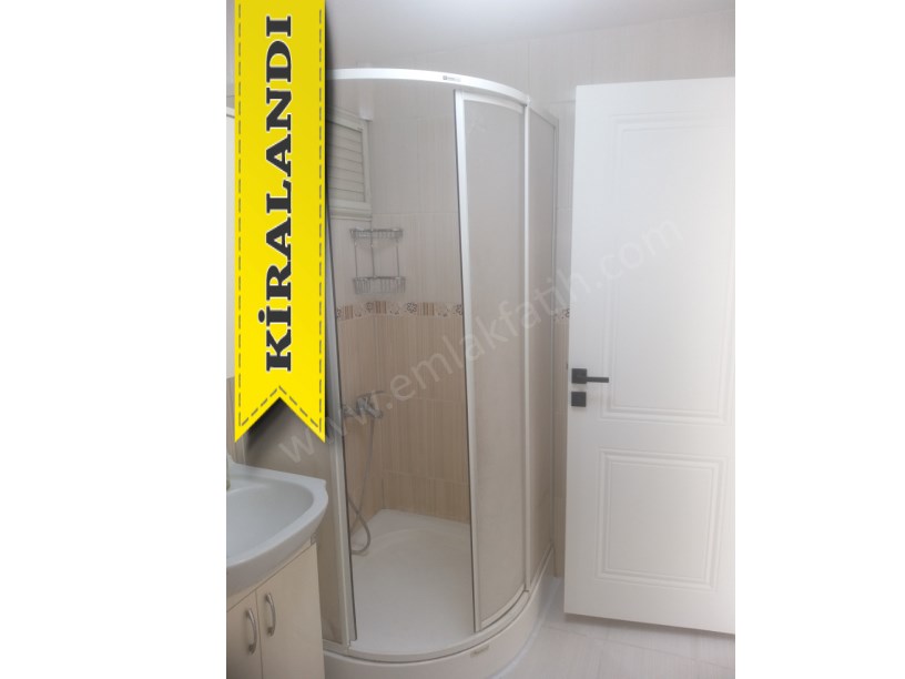 Kocamustafapaşa Müşir Süleyman Sk. Kiralık Daire 3+1 Deniz Manzaralı