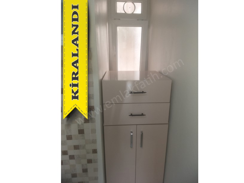 Kocamustafapaşa Müşir Süleyman Sk. Kiralık Daire 3+1 ( ESKİ PORTFÖY )