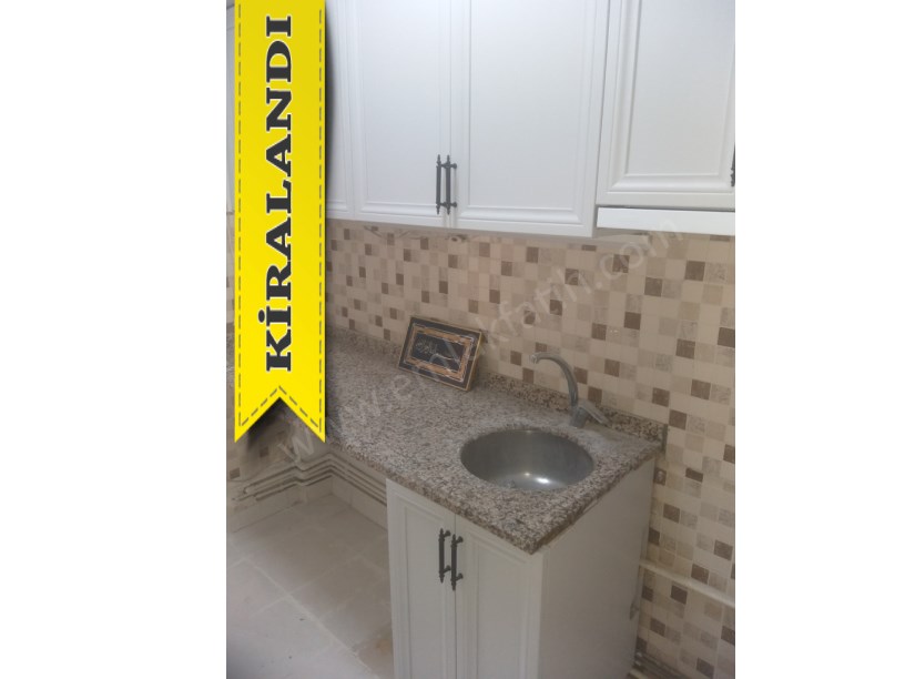 Kocamustafapaşa Müşir Süleyman Sk. Kiralık Daire 3+1 ( ESKİ PORTFÖY )