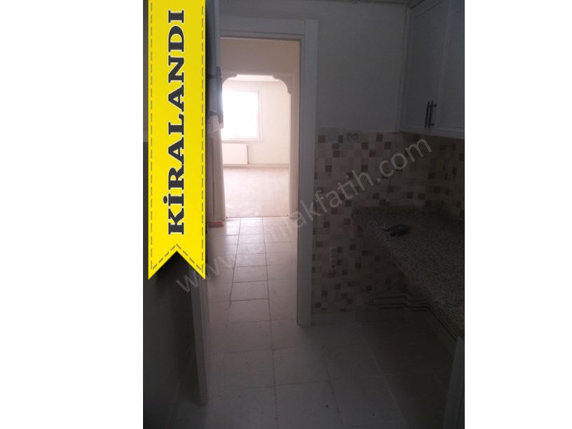 Kocamustafapaşa Müşir Süleyman Sk. Kiralık Daire 3+1 ( ESKİ PORTFÖY )