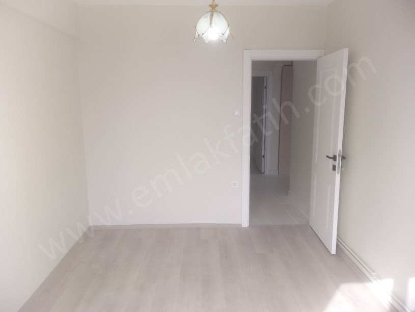 Kocamustafapaşa Müşir Süleyman Sk. Kiralık Daire 3+1 Deniz Manzaralı