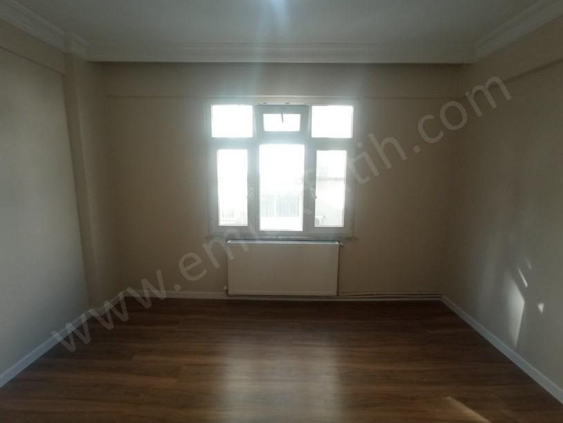 Kocamustafapaşa İzci Türk Sok. BOŞ 3+1 Satılık Daire Yapılı 1.KAT Daire