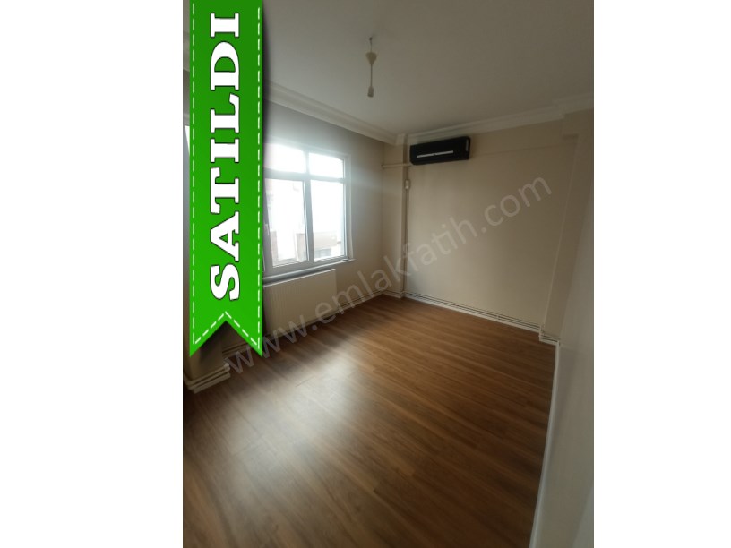 Kocamustafapaşa İzci Türk Sok. BOŞ 3+1 Satılık Daire Yapılı 1.KAT Daire