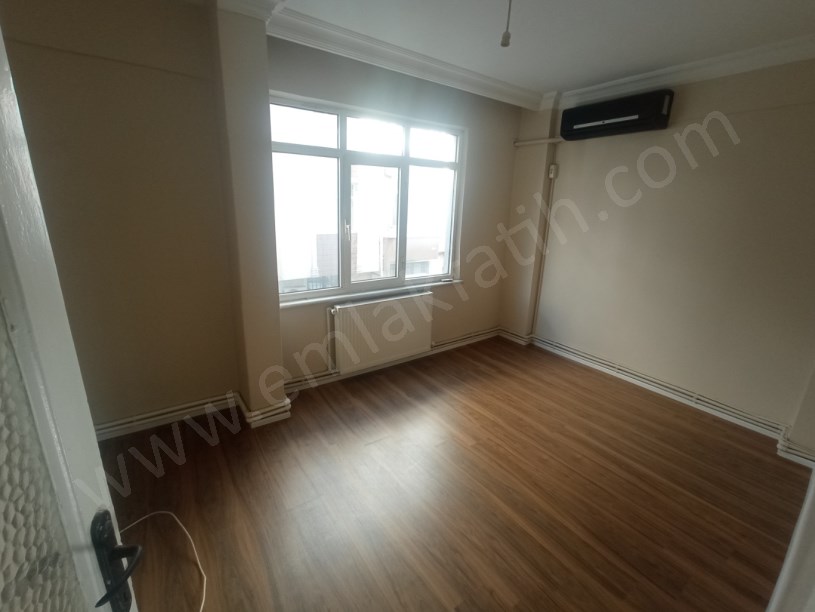 Kocamustafapaşa İzci Türk Sok. BOŞ 3+1 Satılık Daire Yapılı 1.KAT Daire