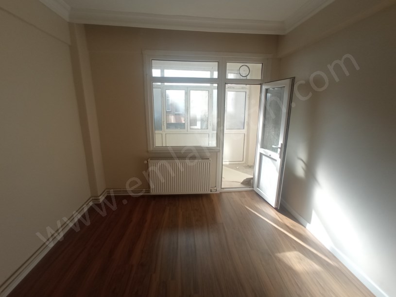 Kocamustafapaşa İzci Türk Sok. BOŞ 3+1 Satılık Daire Yapılı 1.KAT Daire